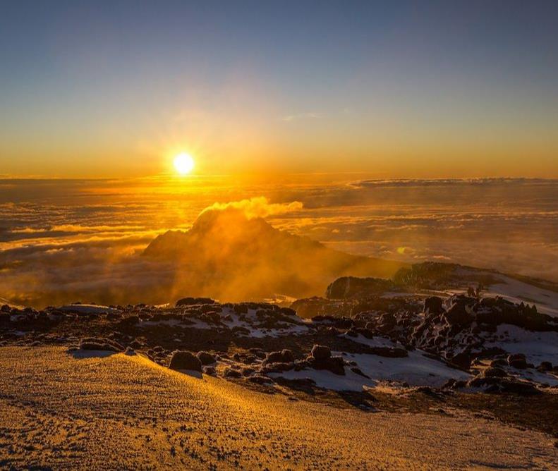 L'Ifremmont ouvre la voie : Expédition au Kilimandjaro le 28 février