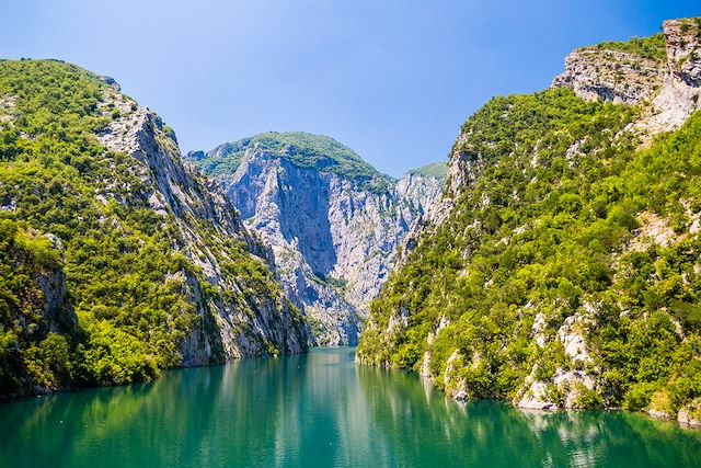 Voyage Des Alpes albanaises à la mer