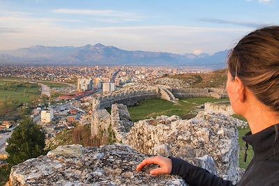 Vue sur la ville de Shkodër du château de Rozafa - Albanie 