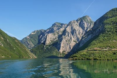 Lac Koman - Albanie