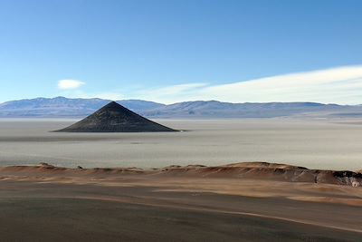 Salar d'Arizaro et Cono de Arita - Argentine