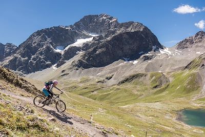 Descente en VTT vers le lac Suvretta - Suisse