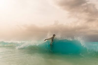 Femme se baigant à Cuba