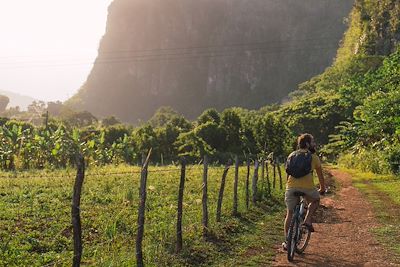 Vélo dans les Vinales - Cuba