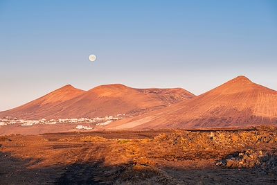 Village de La Asomada au pied de la Montana Guardilama - Lanzarote - Iles Canaries - Espagne