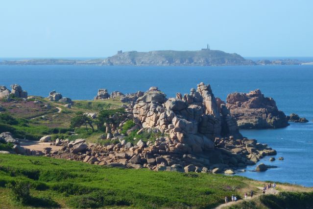 Image La côte de Granit Rose en liberté