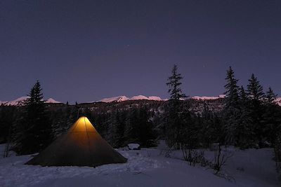 Bivouac dans le Vercors en hiver - France