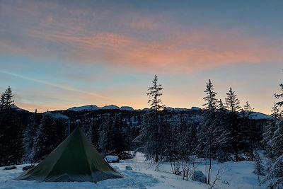 Bivouac dans le Vercors en hiver - France