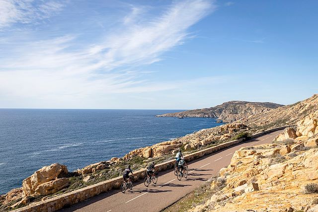 Voyage Gravel en Corse, entre maquis, mer et montagnes