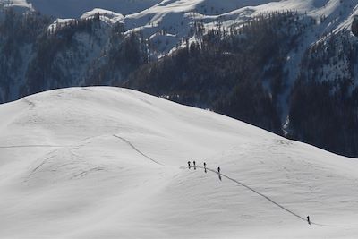 Ski nordique dans la vallée de Thures dans le Piémont italien - Italie