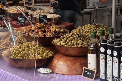 Sur le marché - Lubéron - France