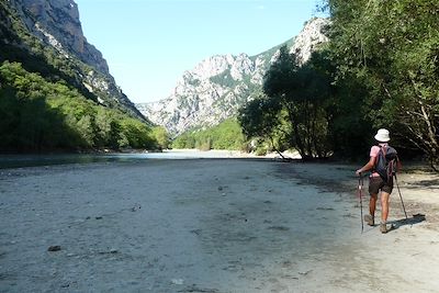 Randonnée le long de la rivière Verdon - France