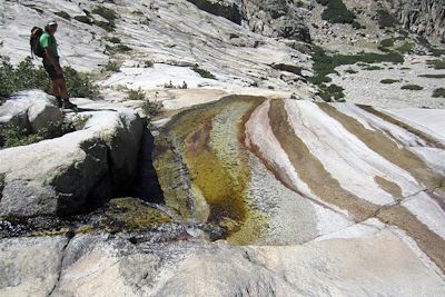 Le cirque des cascades en descendant vers Grotelle et la Restonica - GR20 Nord - Corse - France