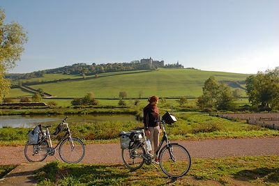 Canal de Bourgogne - France