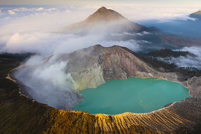 Volcan Ijen - cratère vue du ciel 