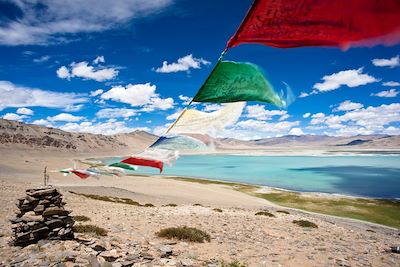 Lac Tso Moriri dans la vallée de Rupshu - Inde