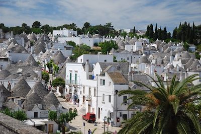 Dans le village d'Alberobello - Italie