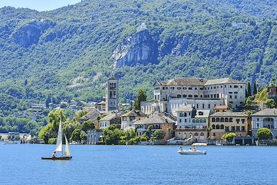 Ile San Giulio et sa basilique du XIIe siècle - Orta San Giulio - Lac d'Orta - Italie