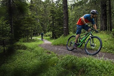 VTT électrique dans les Dolomites - Italie