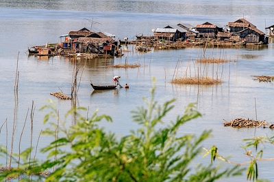 Village de pêcheurs sur l'île de Koh Trong au Cambodge