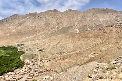 Vue sur la vallée des Bougmez depuis le grenier fortifié - Maroc