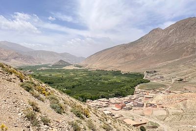 Vue sur la vallée des Bougmez depuis le grenier fortifié - Maroc