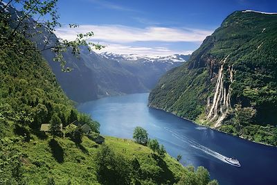 Cascade de Skageflå à Geiranger - Norvège