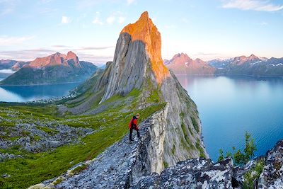 Voile et Randonnée : Aventure Unique à Senja