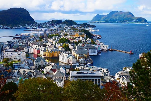 Voyage Kayak et randonnées dans le Hjørundfjord