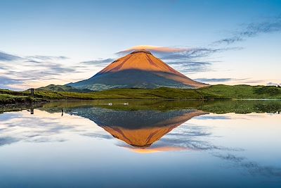 Lagoa do Capitao et le mont Pico - Ile de Pico - Açores - Portugal