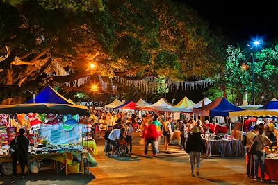 Marché nocturne de Saint-Denis - La Réunion