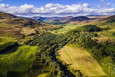 Vue aérienne autour du château de Dalnaglar, Glenshee, Perthshire