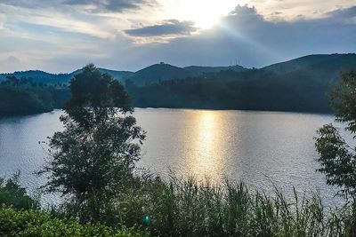 Lac cratère - parc national de Kibale - Ouganda